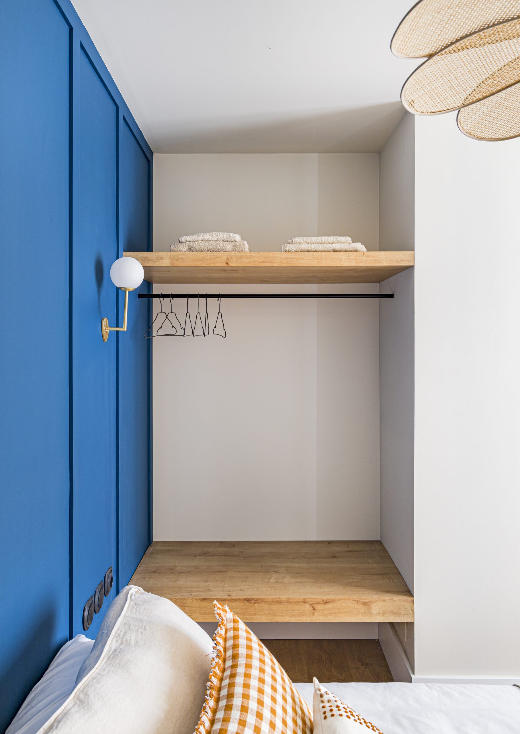 estanterías del dormitorio